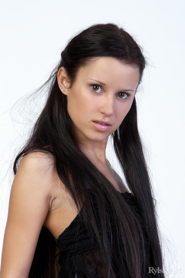 Natural slim brunette with fresh shaved fle - XXX Dessert - Picture 2