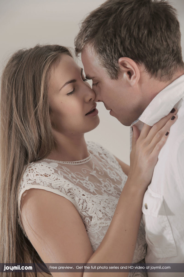 Welcoming chick in a white nightie gets spo - XXX Dessert - Picture 14