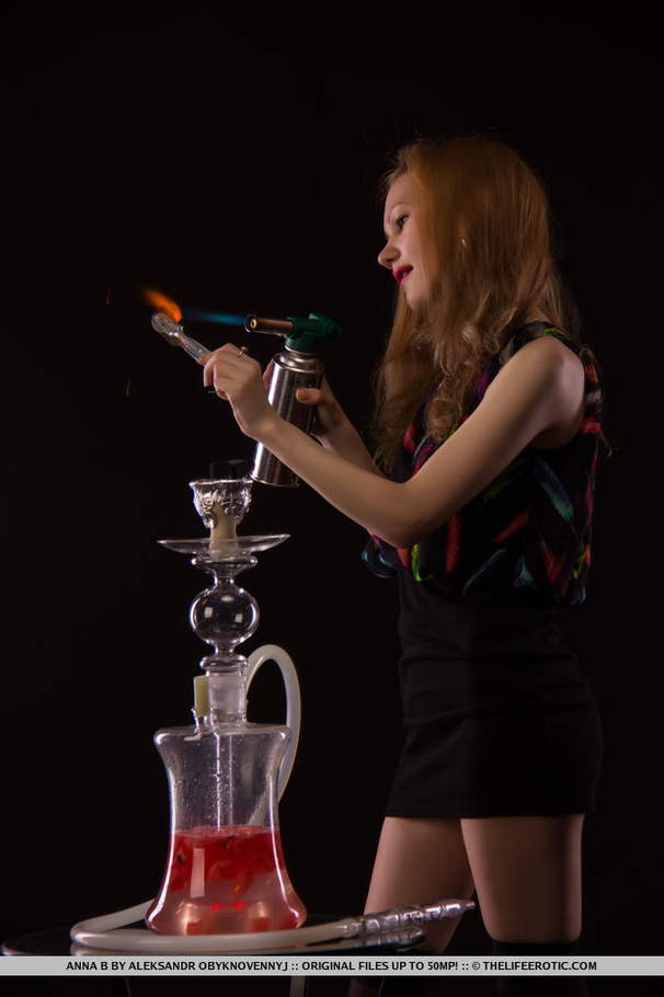 Naughty tattooed beauty in red lingerie enj - XXX Dessert - Picture 2