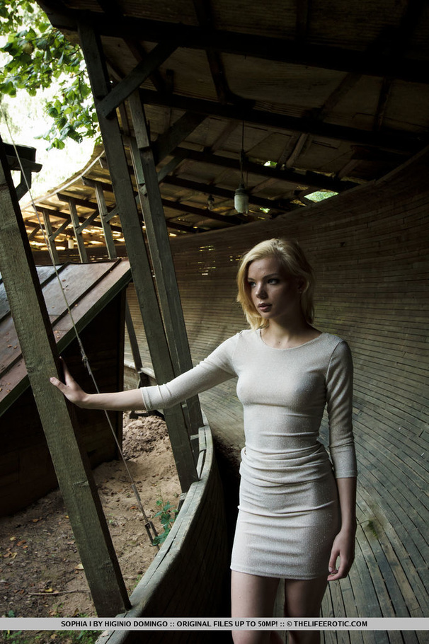 Shapely blonde lifts tight dress to rub sma - XXX Dessert - Picture 1