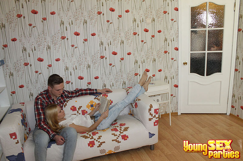 A foursome of attractive youngsters sexually explores in a myriad of positions in a floral room. - XXXonXXX - Pic 1