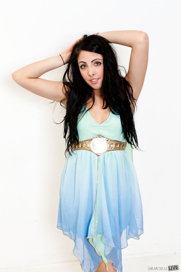 Majestic raven-haired lady lifts her dreamy - XXX Dessert - Picture 2