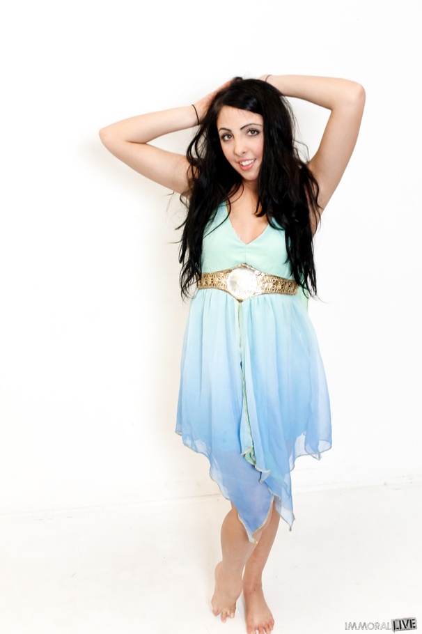 Majestic raven-haired lady lifts her dreamy - XXX Dessert - Picture 3