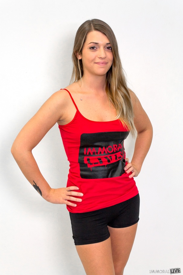 Likable lass in workout clothing sheds her  - XXX Dessert - Picture 1