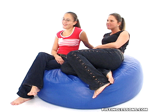 Gal with bronze skin is sexed up by a friend with an affinity for shoving things into her pal. - XXXonXXX - Pic 1