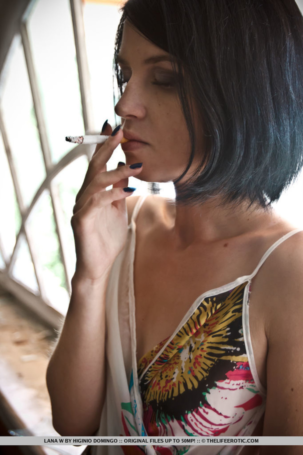 Skinny chick smoking while she displays her - XXX Dessert - Picture 3