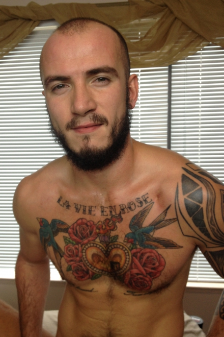 Bearded hunks with colorful tattoos display - XXX Dessert - Picture 3