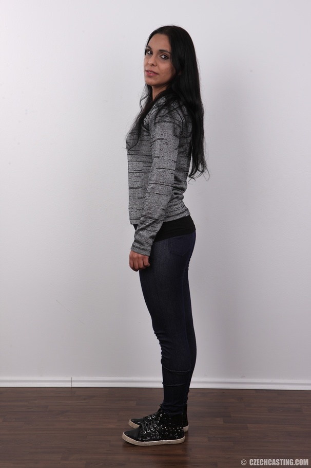 Hot gypsy wearing gray sweater, tight black - XXX Dessert - Picture 3