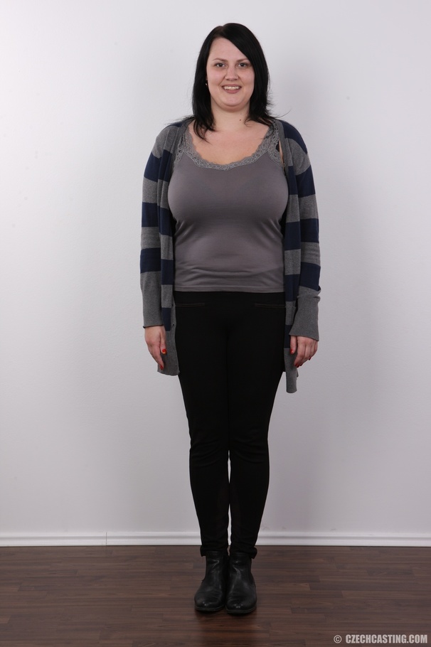 Beautiful fat babe wearing black and gray c - XXX Dessert - Picture 2