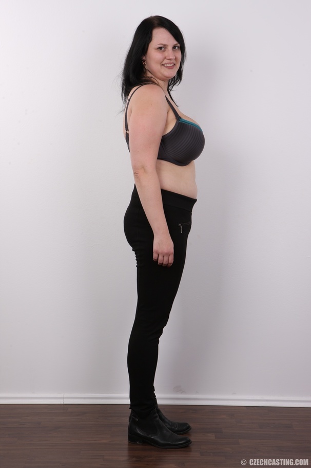 Beautiful fat babe wearing black and gray c - XXX Dessert - Picture 5