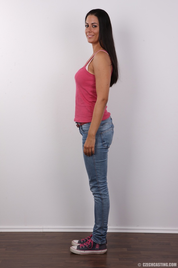Gorgeous hottie wearing pink shirt, blue je - XXX Dessert - Picture 3