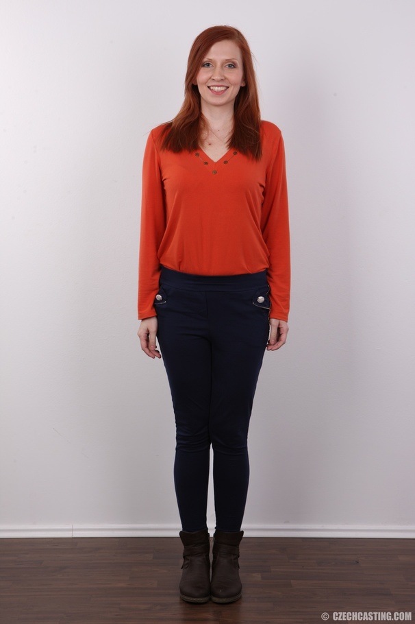 Redhead hottie standing straight while remo - XXX Dessert - Picture 2