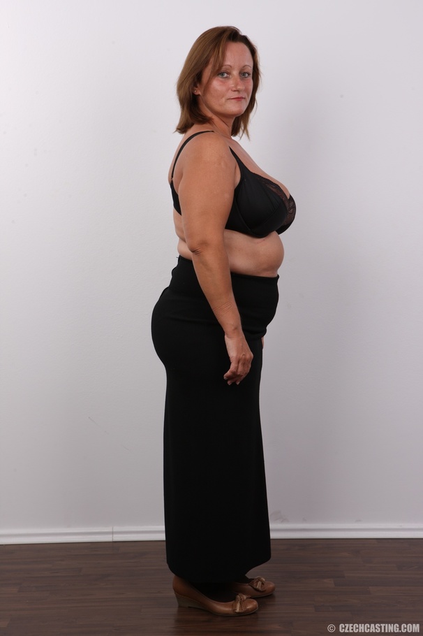 Old hottie with red hair takes off her brow - XXX Dessert - Picture 5