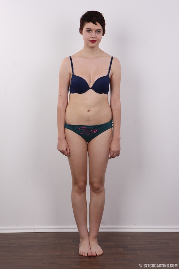 Short haired brunette wearing green blouse, - XXX Dessert - Picture 7