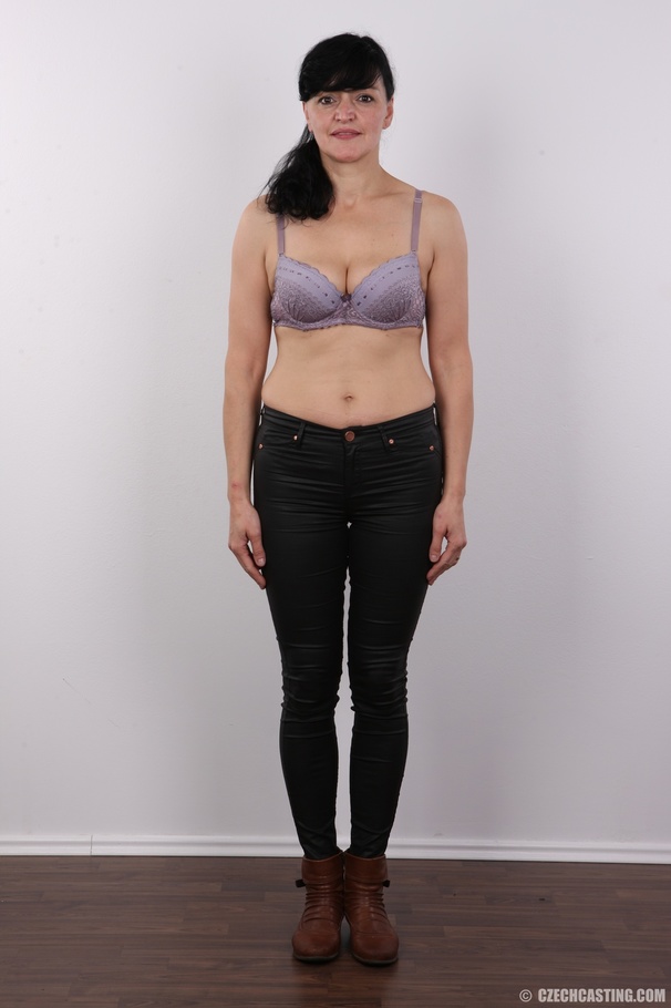 Mature chick slowly peels off her turquoise - XXX Dessert - Picture 4