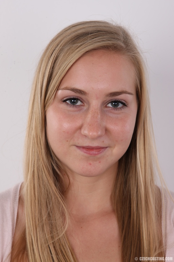 Lovely teen chick wearing light pink sweate - XXX Dessert - Picture 1