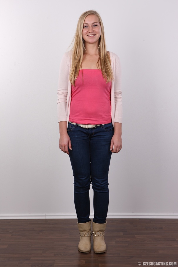 Lovely teen chick wearing light pink sweate - XXX Dessert - Picture 2