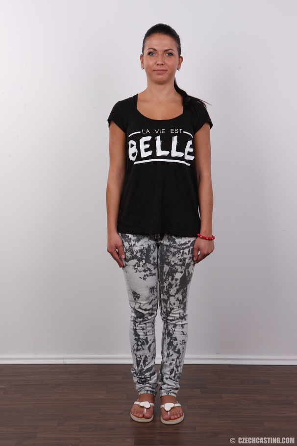 Lovely babe wearing black shirt, gray leggi - XXX Dessert - Picture 2