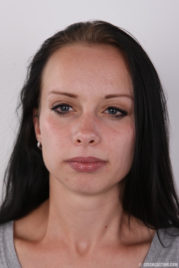 Beautiful babe wearing gray shirt printed w - XXX Dessert - Picture 1