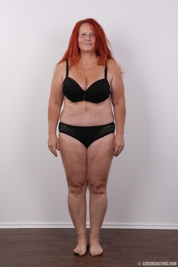 Redhead granny wearing multi-colored shirt  - XXX Dessert - Picture 7