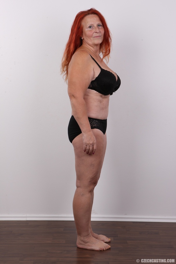 Redhead granny wearing multi-colored shirt  - XXX Dessert - Picture 8