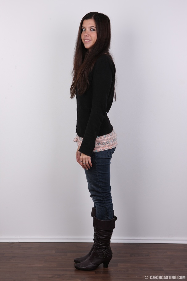 Foxy brunette wearing black jacket, pink an - XXX Dessert - Picture 3