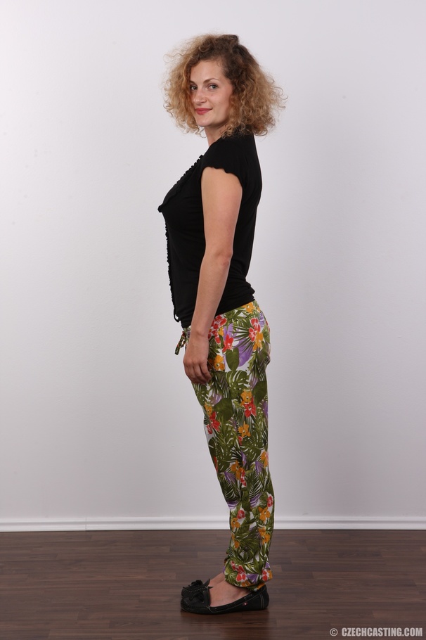 Curly brunette posing in her black shirt, m - XXX Dessert - Picture 3