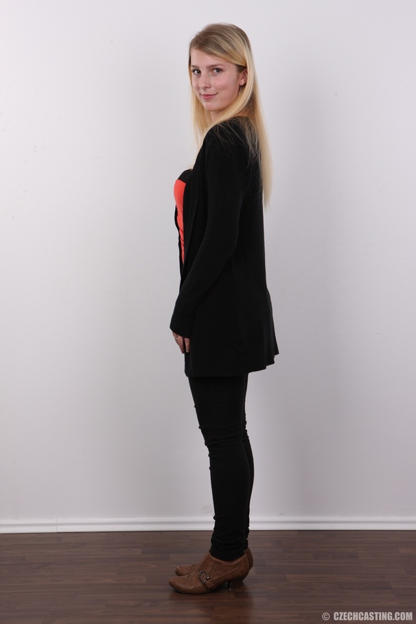 Beautiful young blonde peels off her black  - XXX Dessert - Picture 3