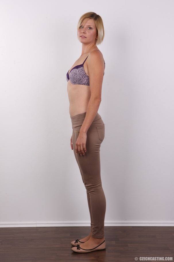 Blonde chick slowly peels off her green blo - XXX Dessert - Picture 5