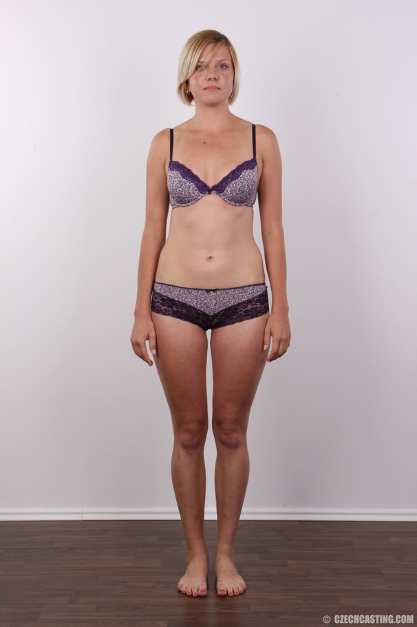 Blonde chick slowly peels off her green blo - XXX Dessert - Picture 7