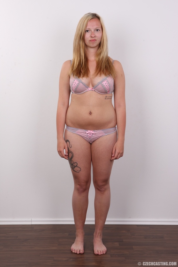 Cute blonde wearing pink jacket, black shir - XXX Dessert - Picture 7