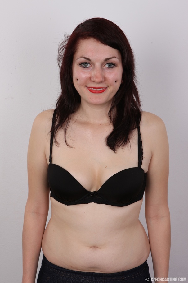 Hot chick wearing red shirt, black pants an - XXX Dessert - Picture 6