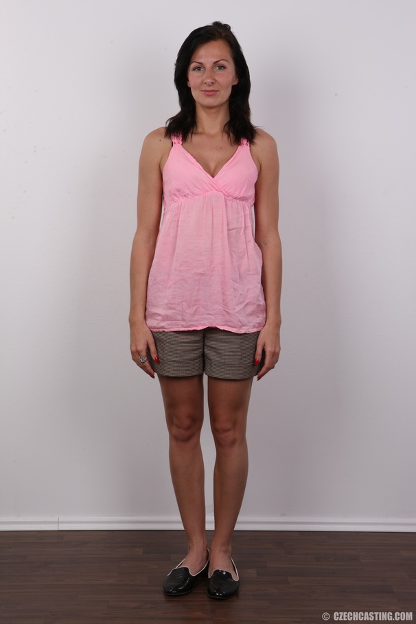 Hot cougar strips off her pink blouse, brow - XXX Dessert - Picture 2