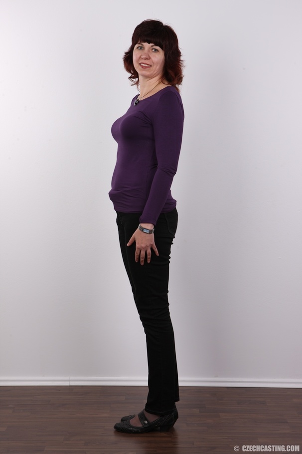 Hot MILF slowly peels off her purple shirt, - XXX Dessert - Picture 3