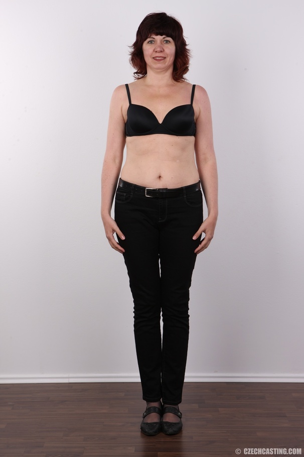 Hot MILF slowly peels off her purple shirt, - XXX Dessert - Picture 4