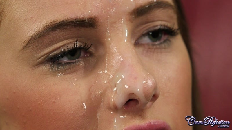 Lovely brunette with skinny body in black a - XXX Dessert - Picture 8