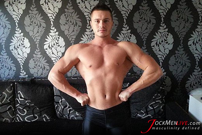 Cool pics and selfies with brunette musclebound guy - XXXonXXX - Pic 2