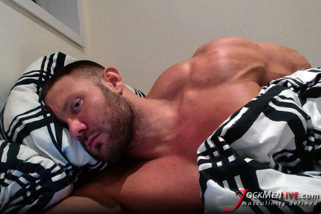 This bearded hung adores demonstrating his huge arms and pumped body - XXXonXXX - Pic 1