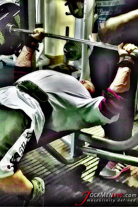 This bearded hung adores demonstrating his huge arms and pumped body - XXXonXXX - Pic 11