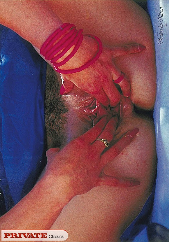 Slim blonde bouncing on a huge cock while s - XXX Dessert - Picture 3