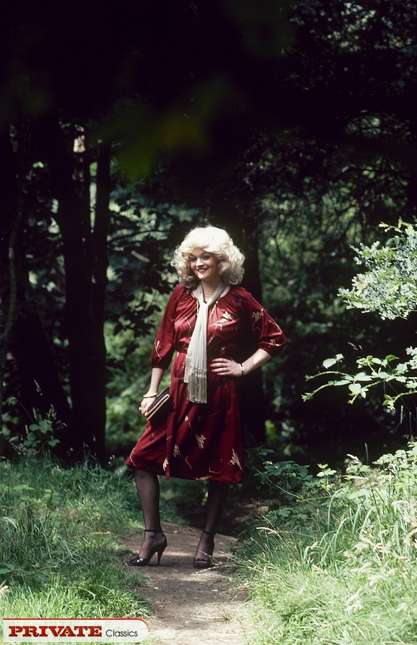 Gorgeous ladies loves to tease with their h - XXX Dessert - Picture 8