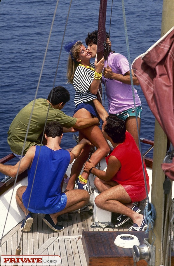 Sexy babe takes off her blue and white stri - XXX Dessert - Picture 4