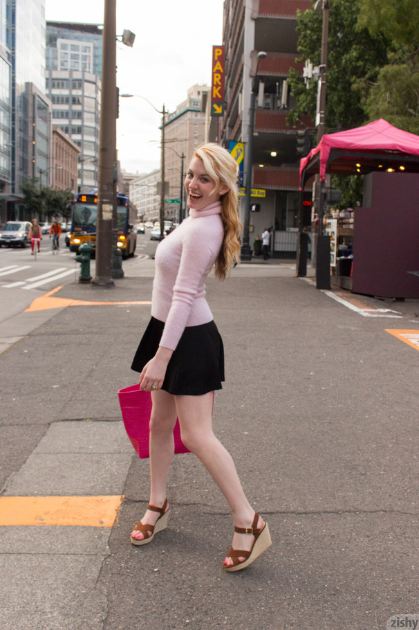 Nasty blonde teen babe in a very sexy black - XXX Dessert - Picture 9