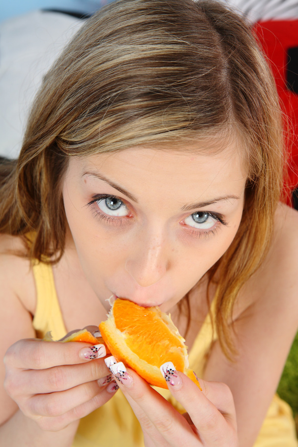Cute chick pose her banging body with her two dogs wearing her alluring yellow nighty and red socks before she sucks her big red dildo then opens her legs and stuffs it in her wet crack on a green carpet. - XXXonXXX - Pic 5