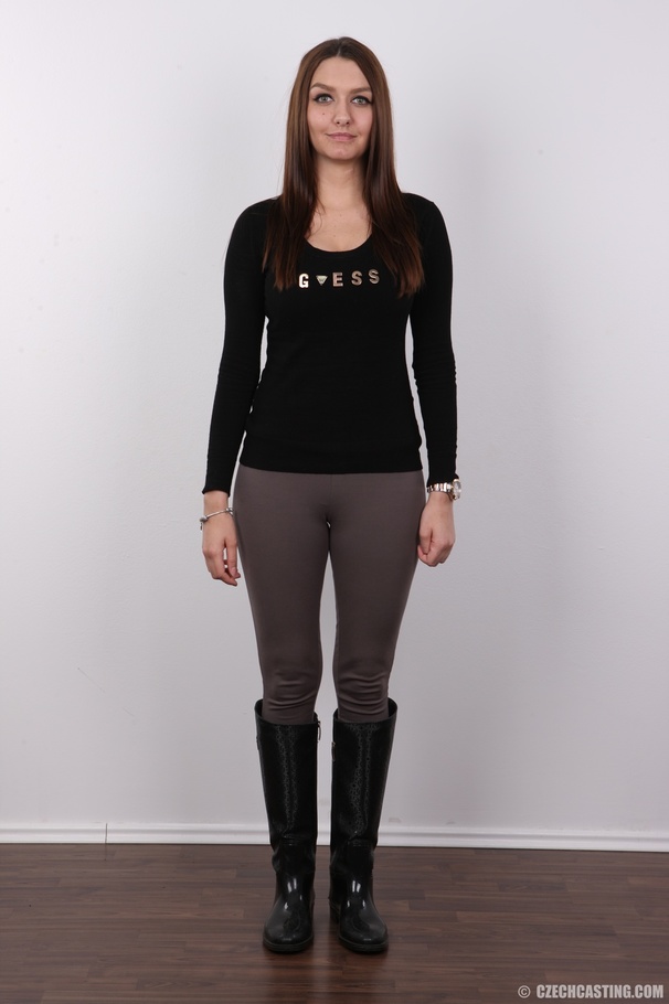 Alluring wench in a black top, grey pants a - XXX Dessert - Picture 2