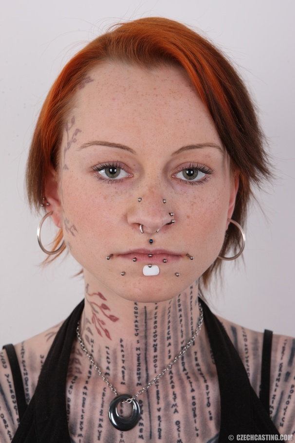 Perfect emo trick displays her bare, inked  - XXX Dessert - Picture 1