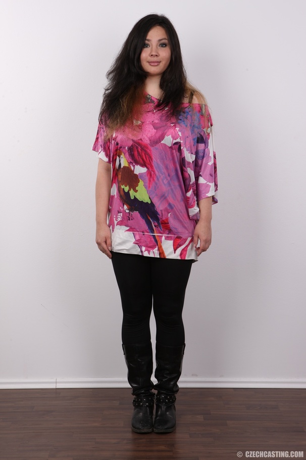 Desirable toots in a colorful top and dark  - XXX Dessert - Picture 2