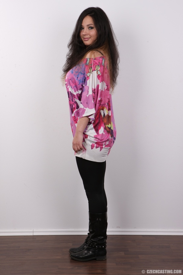 Desirable toots in a colorful top and dark  - XXX Dessert - Picture 3