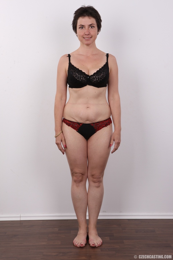 Sumptuous short-haired cutie in a white top - XXX Dessert - Picture 7