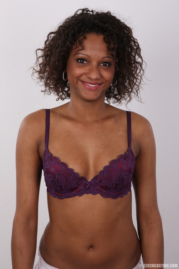 Beautiful ebony-skinned diva in a purple to - XXX Dessert - Picture 6